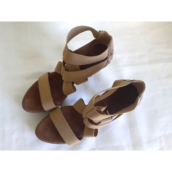 Charleston Shoe Co. Tan Cross Over Criss Cross Strappy Step In Heels Shoe Size7 - Picture 4 of 8